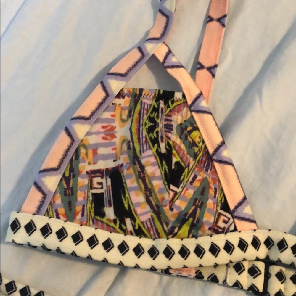 Patterned bikini - Picture 2 of 5
